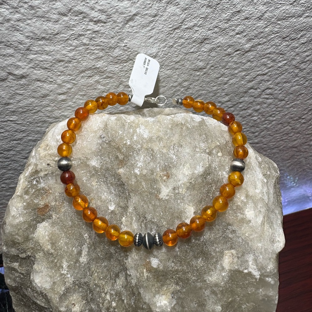 Amber Beaded Bracelet with Navajo Pearls Accents